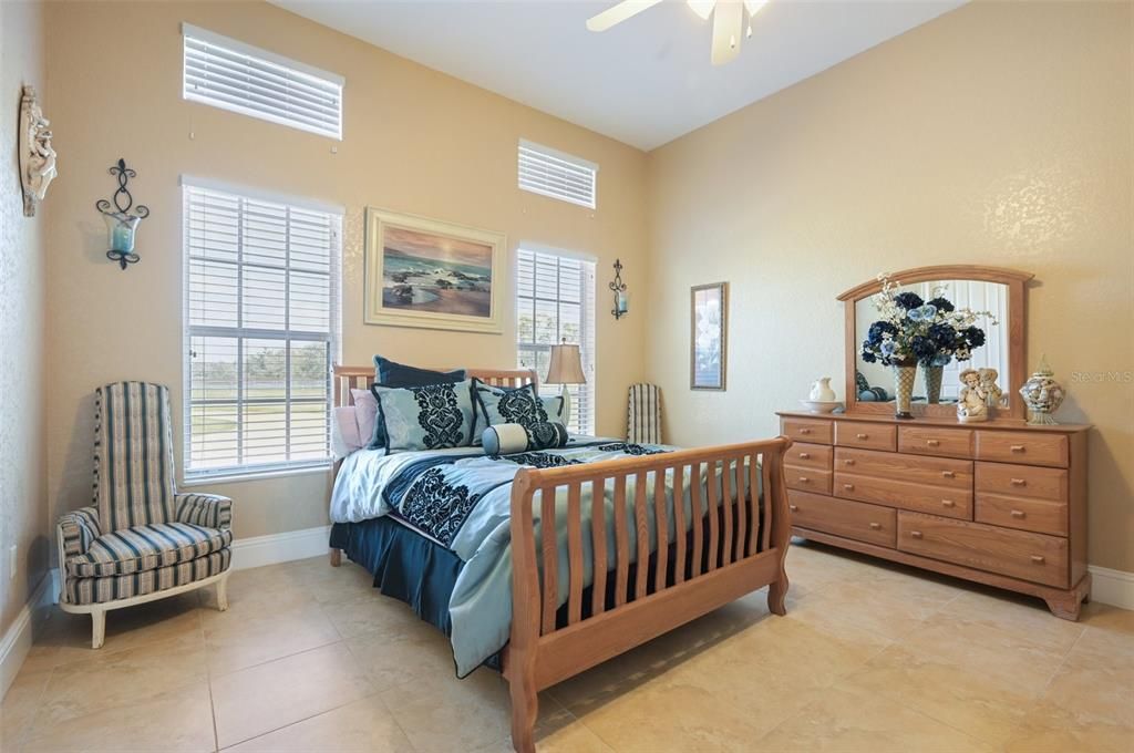 En Venta: $1,650,000 (6 camas, 4 baños, 10454 Pies cuadrados)