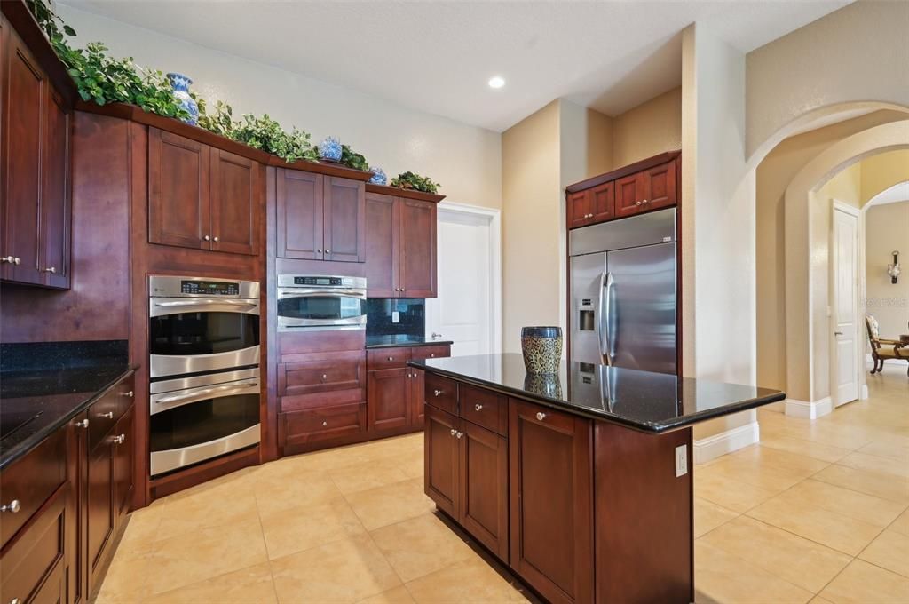 En Venta: $1,650,000 (6 camas, 4 baños, 10454 Pies cuadrados)