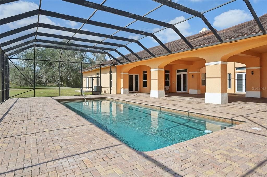 En Venta: $1,650,000 (6 camas, 4 baños, 10454 Pies cuadrados)