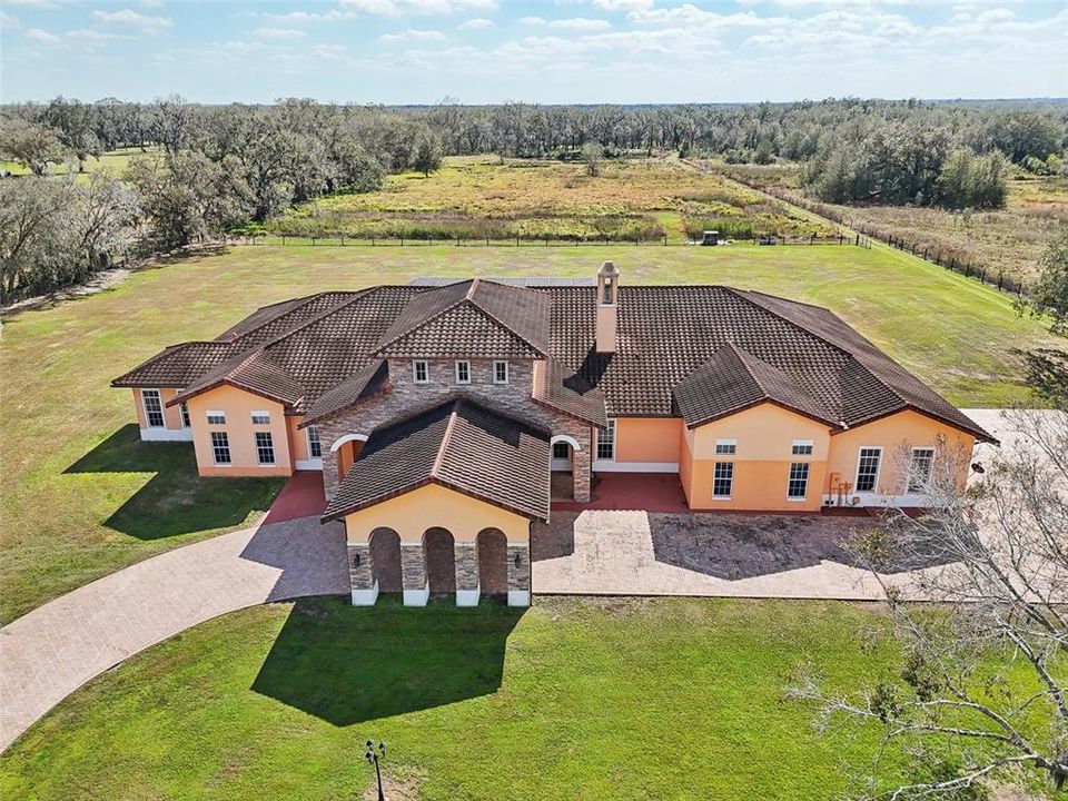 En Venta: $1,650,000 (6 camas, 4 baños, 10454 Pies cuadrados)