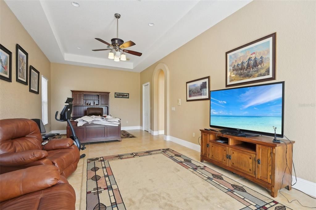 En Venta: $1,650,000 (6 camas, 4 baños, 10454 Pies cuadrados)