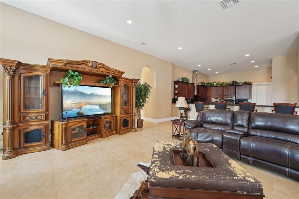 En Venta: $1,650,000 (6 camas, 4 baños, 10454 Pies cuadrados)