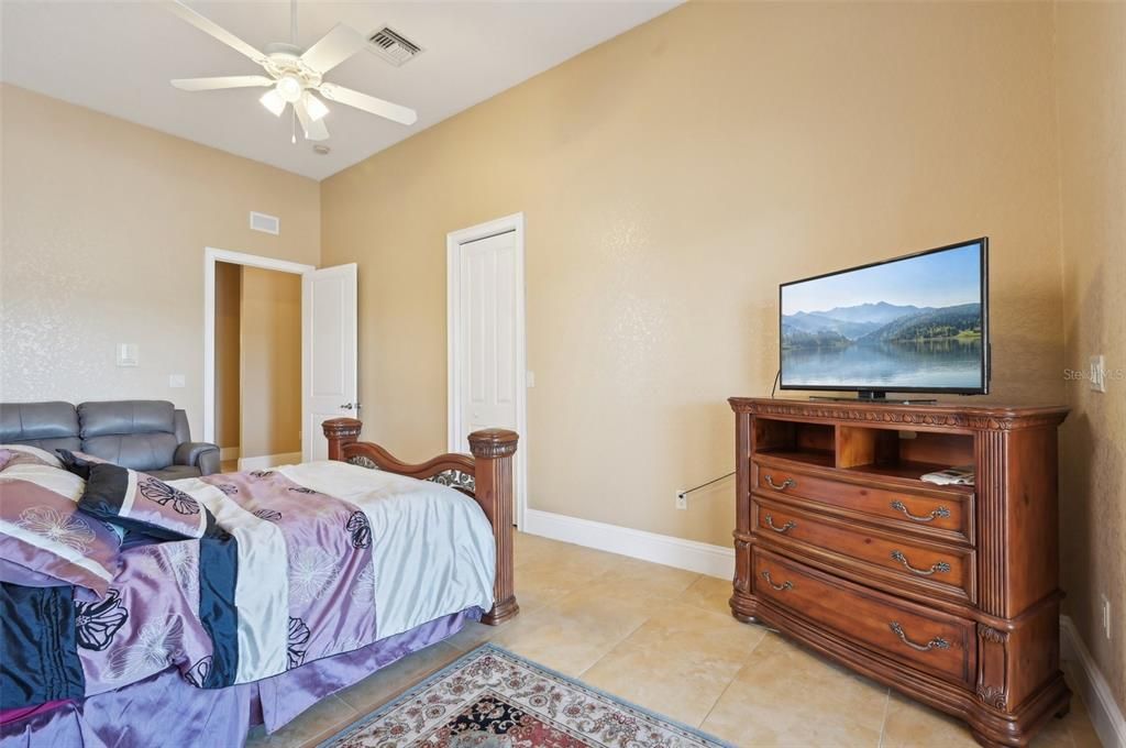 En Venta: $1,650,000 (6 camas, 4 baños, 10454 Pies cuadrados)