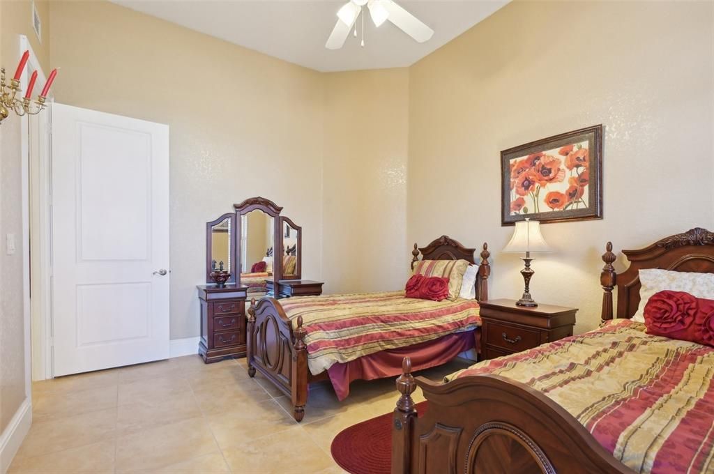 En Venta: $1,650,000 (6 camas, 4 baños, 10454 Pies cuadrados)