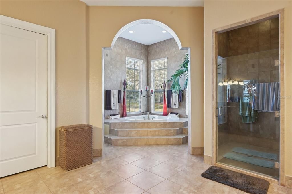 En Venta: $1,650,000 (6 camas, 4 baños, 10454 Pies cuadrados)