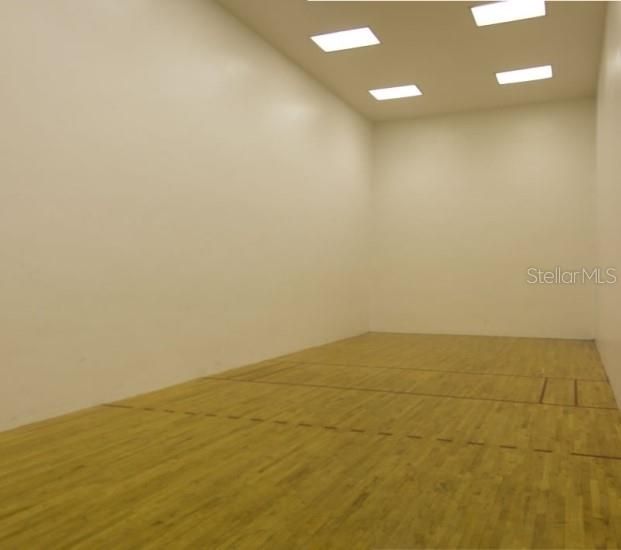 For Sale: $289,000 (3 beds, 2 baths, 1352 Square Feet)