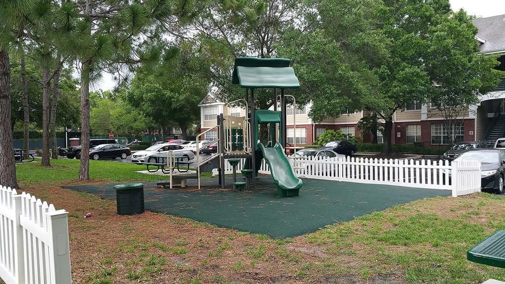 For Sale: $289,000 (3 beds, 2 baths, 1352 Square Feet)