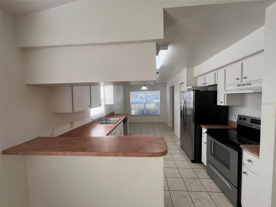 For Rent: $1,950 (3 beds, 2 baths, 1513 Square Feet)