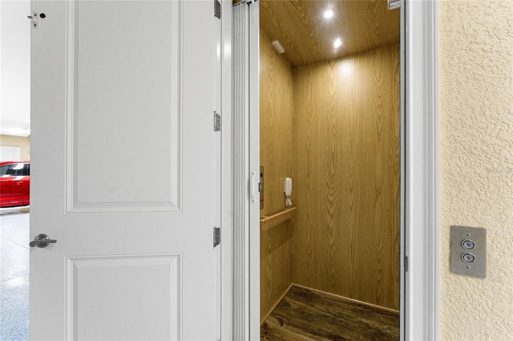 En Venta: $1,750,000 (3 camas, 4 baños, 2806 Pies cuadrados)