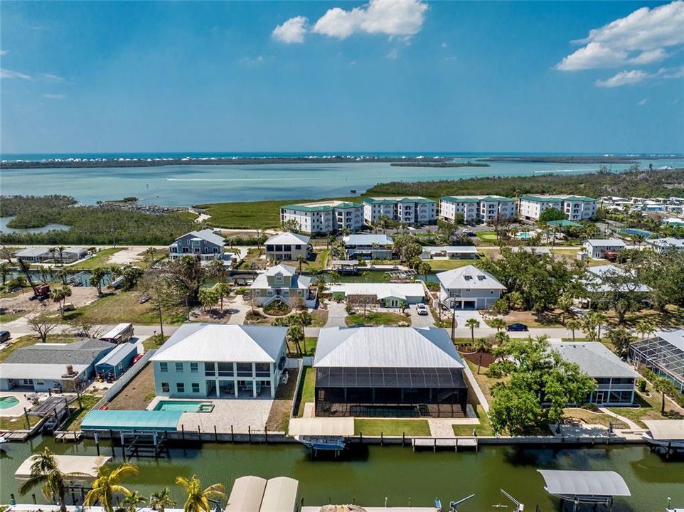 En Venta: $1,750,000 (3 camas, 4 baños, 2806 Pies cuadrados)