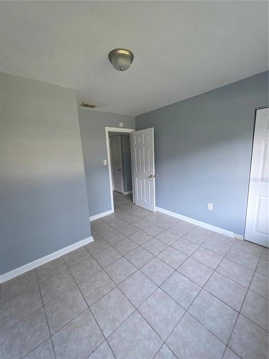 For Rent: $1,350 (3 beds, 1 baths, 1076 Square Feet)