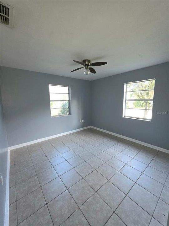 For Rent: $1,350 (3 beds, 1 baths, 1076 Square Feet)