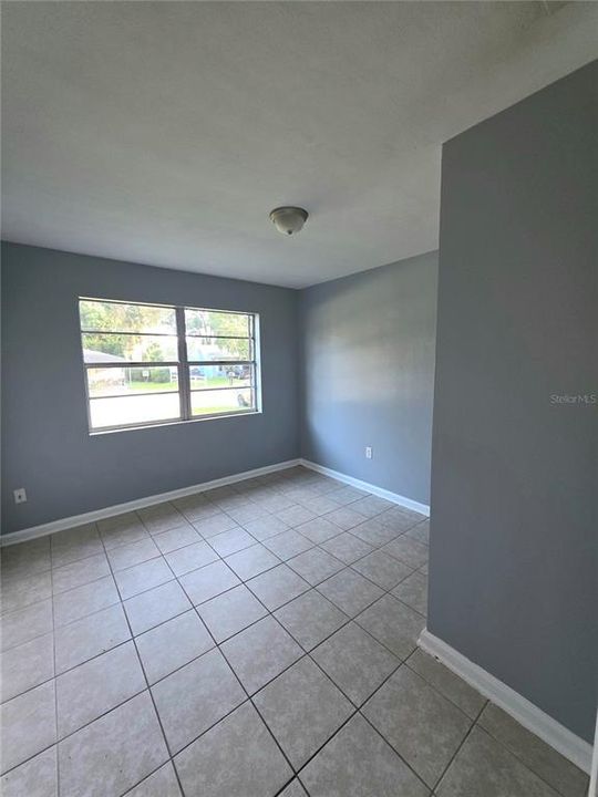 For Rent: $1,350 (3 beds, 1 baths, 1076 Square Feet)
