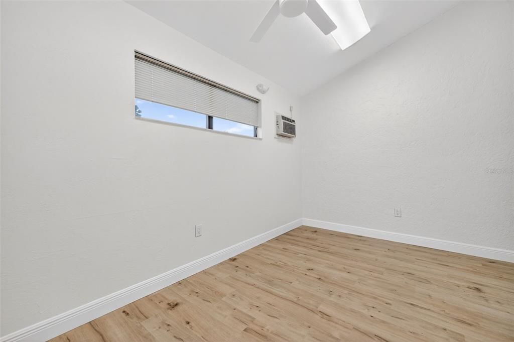 For Sale: $204,900 (0 beds, 0 baths, 880 Square Feet)