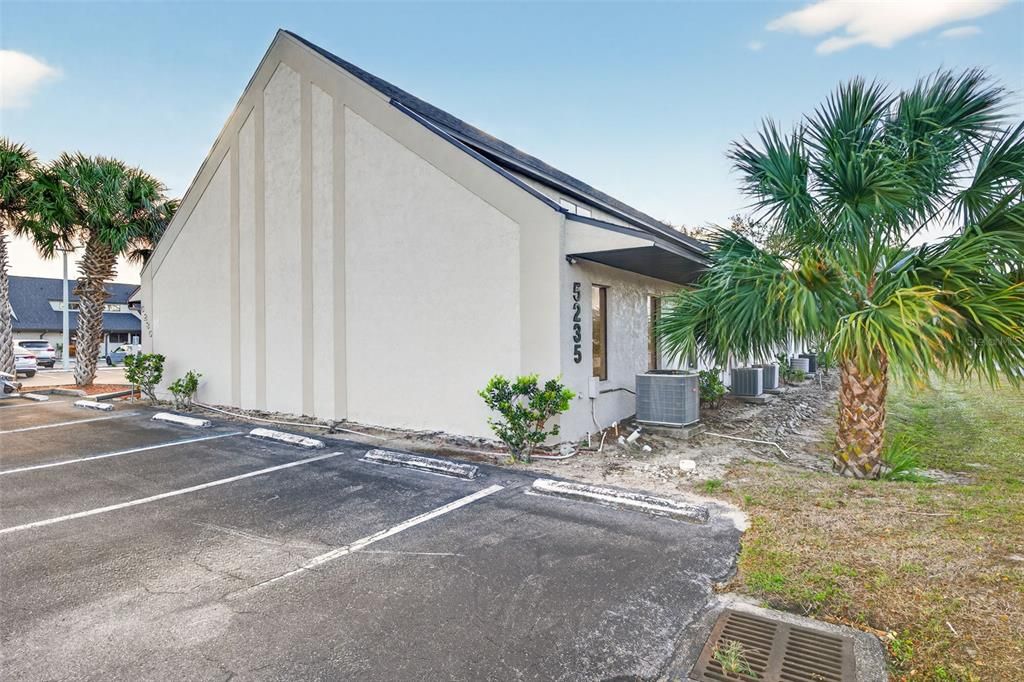 For Sale: $204,900 (0 beds, 0 baths, 880 Square Feet)