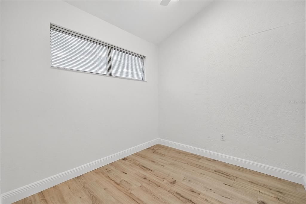 For Sale: $204,900 (0 beds, 0 baths, 880 Square Feet)
