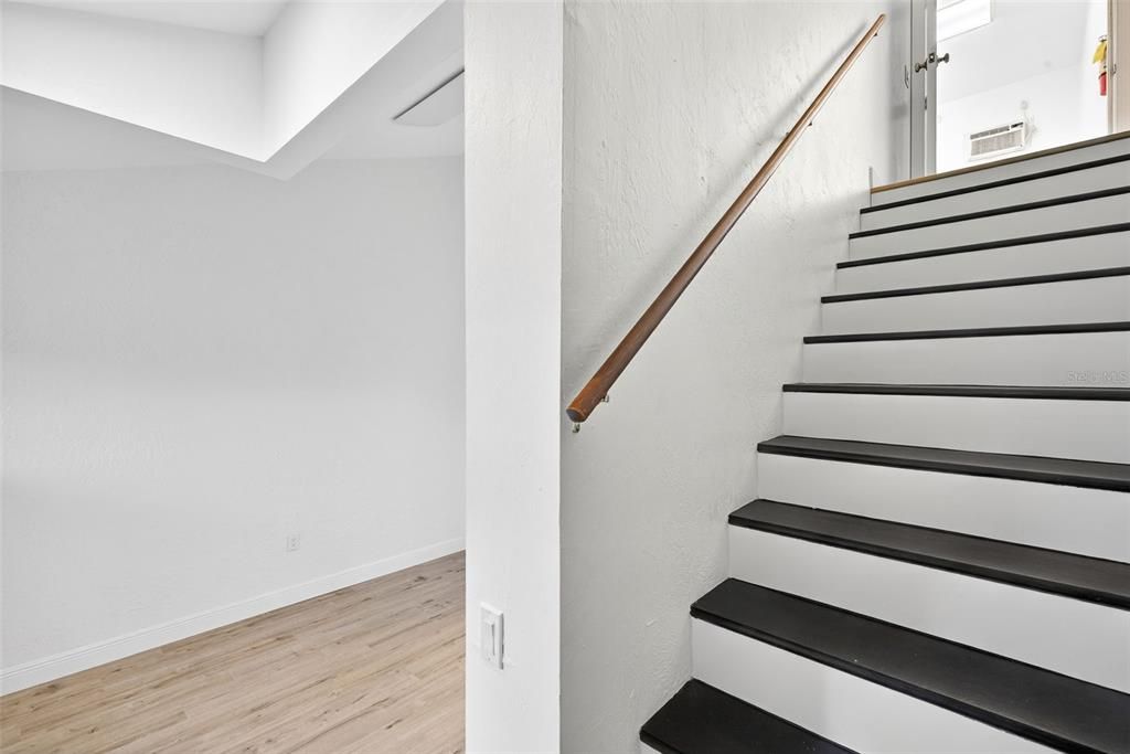 For Sale: $204,900 (0 beds, 0 baths, 880 Square Feet)