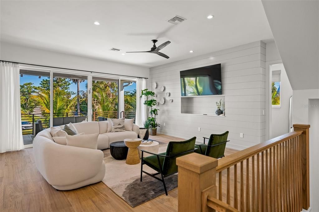 En Venta: $4,400,000 (4 camas, 4 baños, 3200 Pies cuadrados)