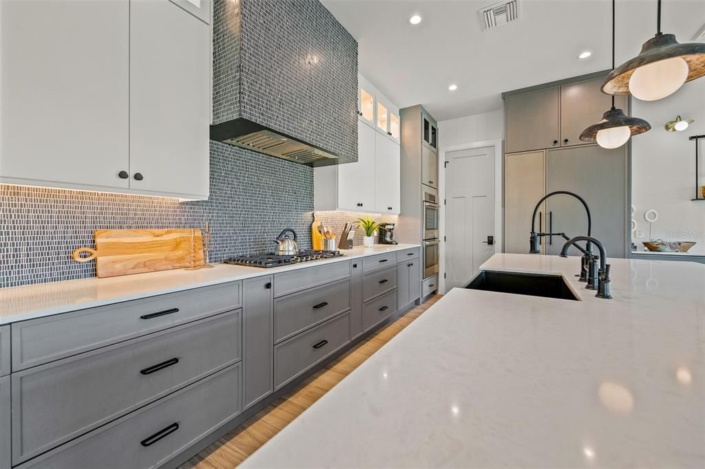 En Venta: $4,400,000 (4 camas, 4 baños, 3200 Pies cuadrados)