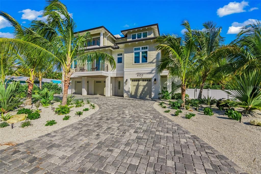 En Venta: $4,400,000 (4 camas, 4 baños, 3200 Pies cuadrados)