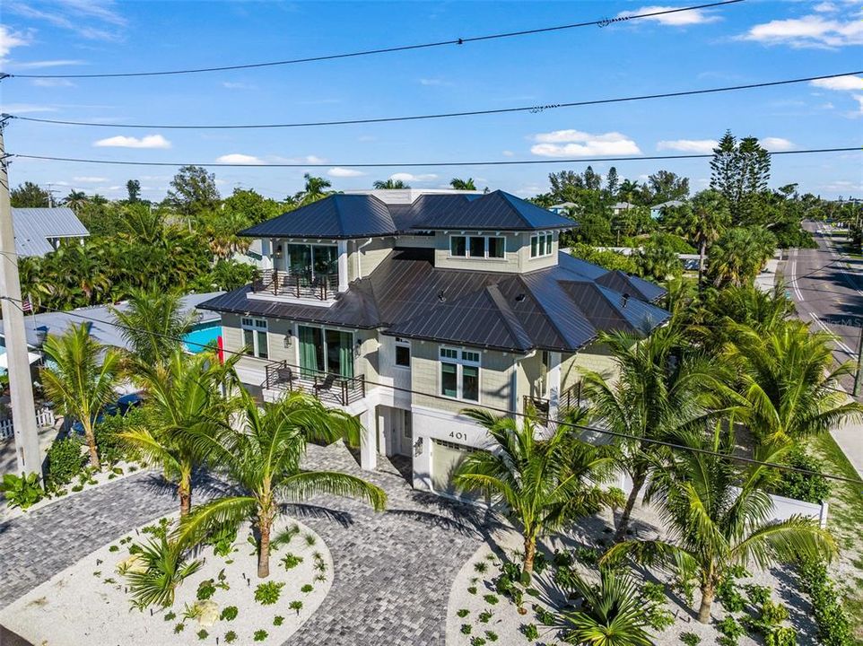 En Venta: $4,400,000 (4 camas, 4 baños, 3200 Pies cuadrados)