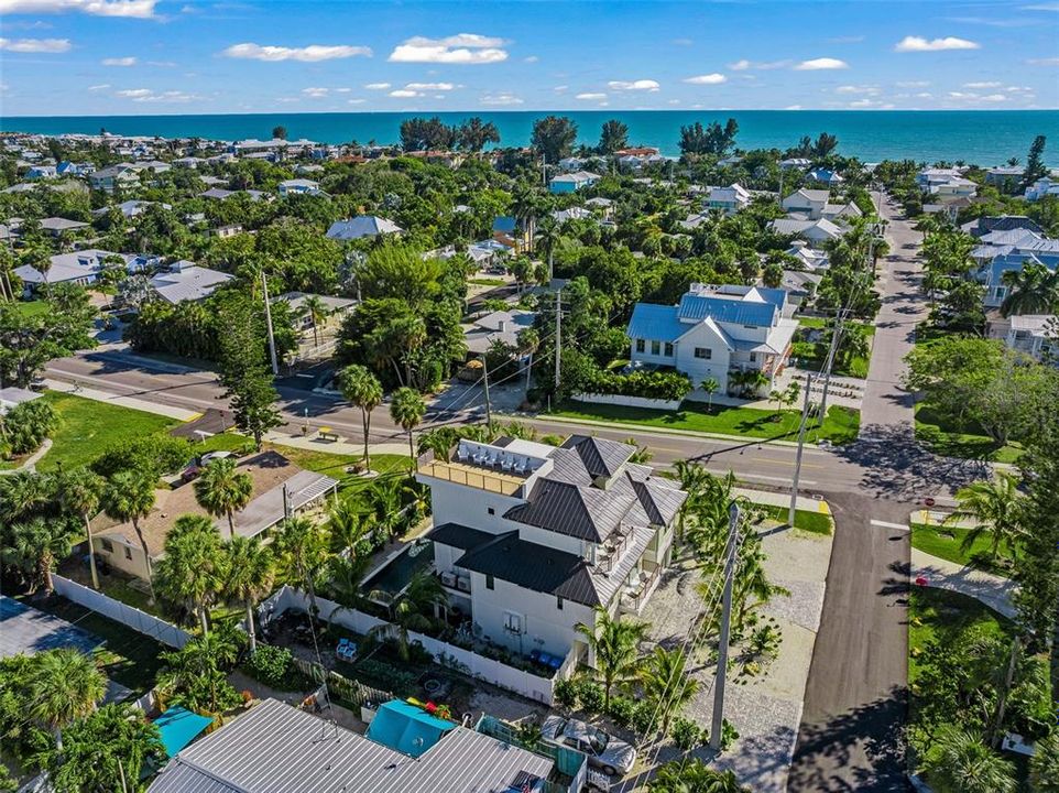 En Venta: $4,400,000 (4 camas, 4 baños, 3200 Pies cuadrados)