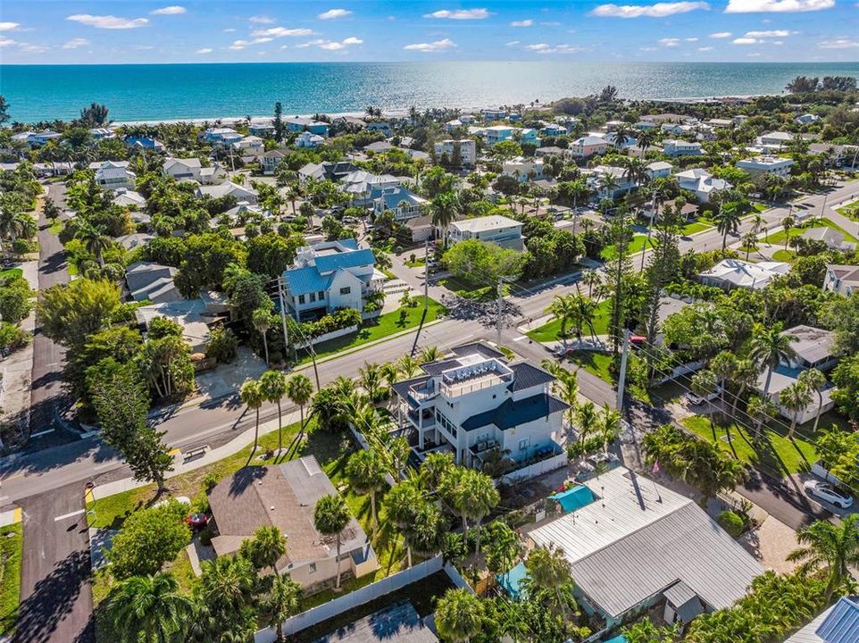 En Venta: $4,400,000 (4 camas, 4 baños, 3200 Pies cuadrados)