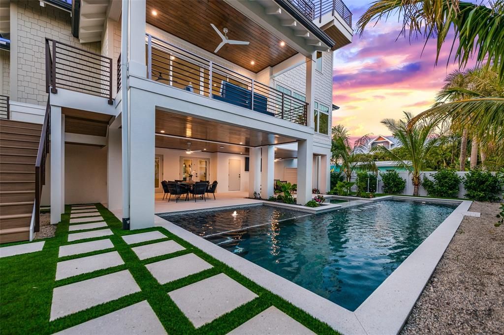 En Venta: $4,400,000 (4 camas, 4 baños, 3200 Pies cuadrados)