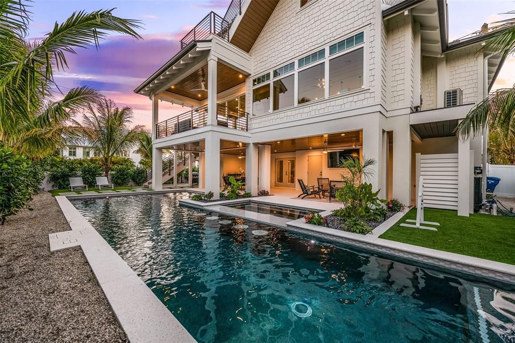 En Venta: $4,400,000 (4 camas, 4 baños, 3200 Pies cuadrados)