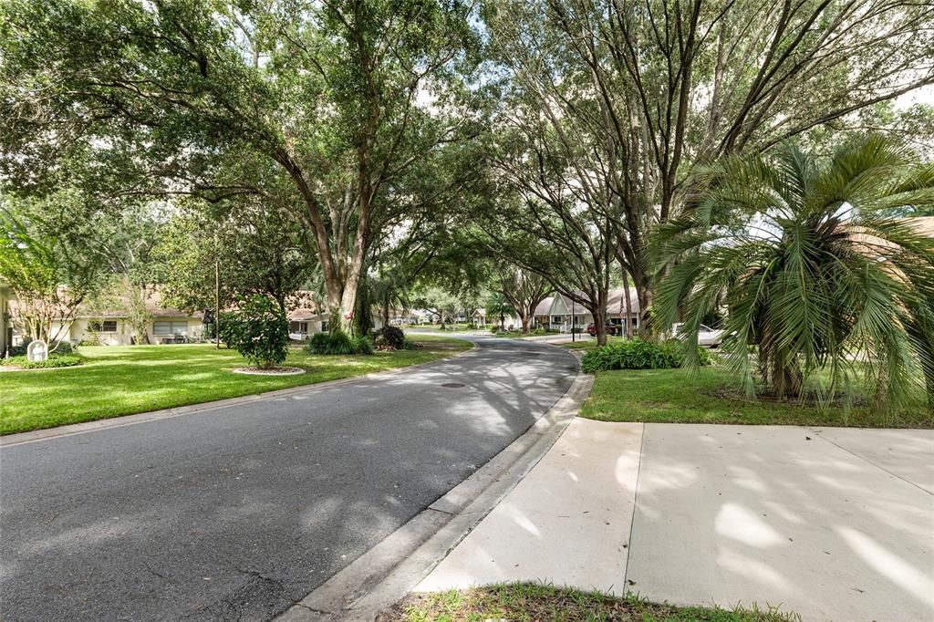 Active With Contract: $250,000 (2 beds, 2 baths, 1886 Square Feet)