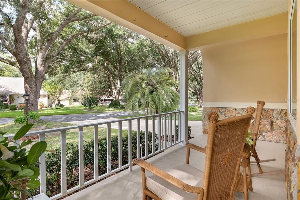 Active With Contract: $250,000 (2 beds, 2 baths, 1886 Square Feet)