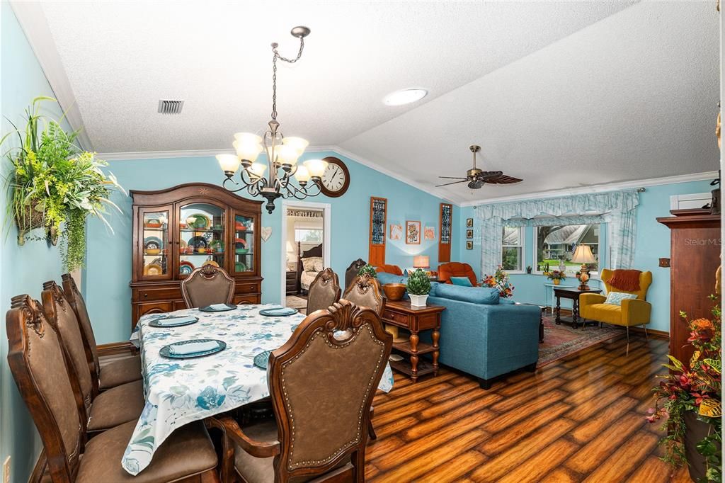 Active With Contract: $250,000 (2 beds, 2 baths, 1886 Square Feet)