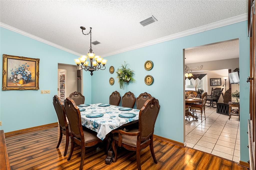 Active With Contract: $250,000 (2 beds, 2 baths, 1886 Square Feet)