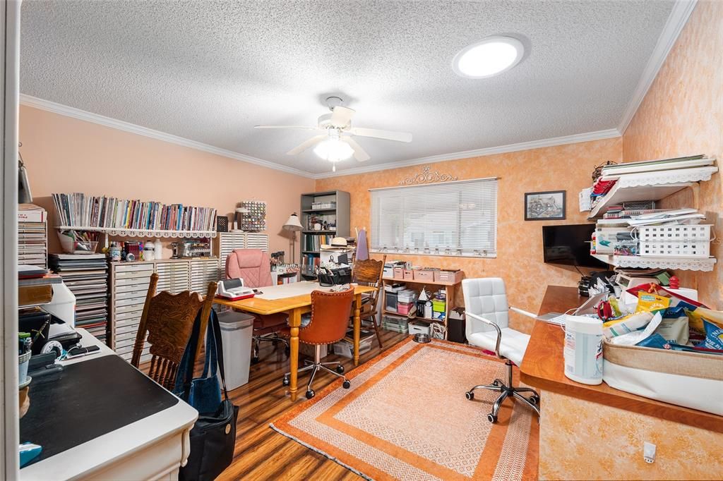 Active With Contract: $250,000 (2 beds, 2 baths, 1886 Square Feet)