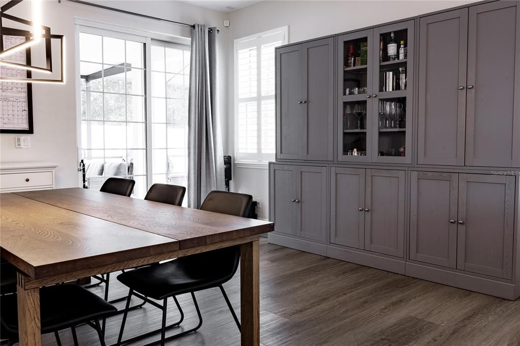 Active With Contract: $699,000 (5 beds, 2 baths, 3000 Square Feet)