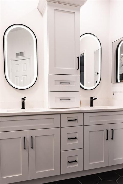 Active With Contract: $699,000 (5 beds, 2 baths, 3000 Square Feet)