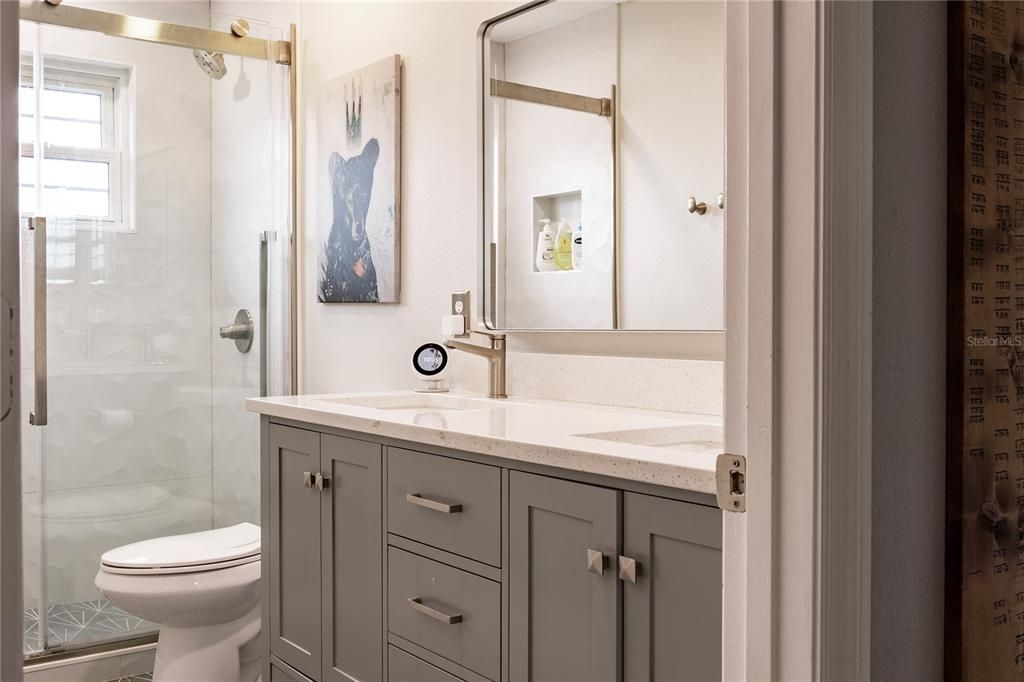 Active With Contract: $699,000 (5 beds, 2 baths, 3000 Square Feet)