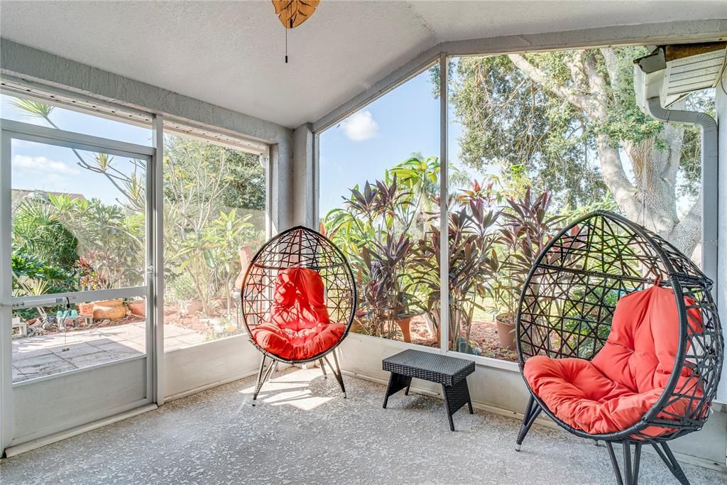 На продажу: $395,000 (3 спален, 2 ванн, 1903 Квадратных фут)