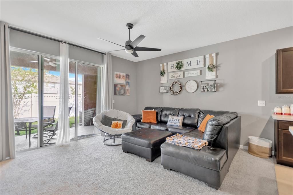 En Venta: $244,000 (3 camas, 2 baños, 1707 Pies cuadrados)