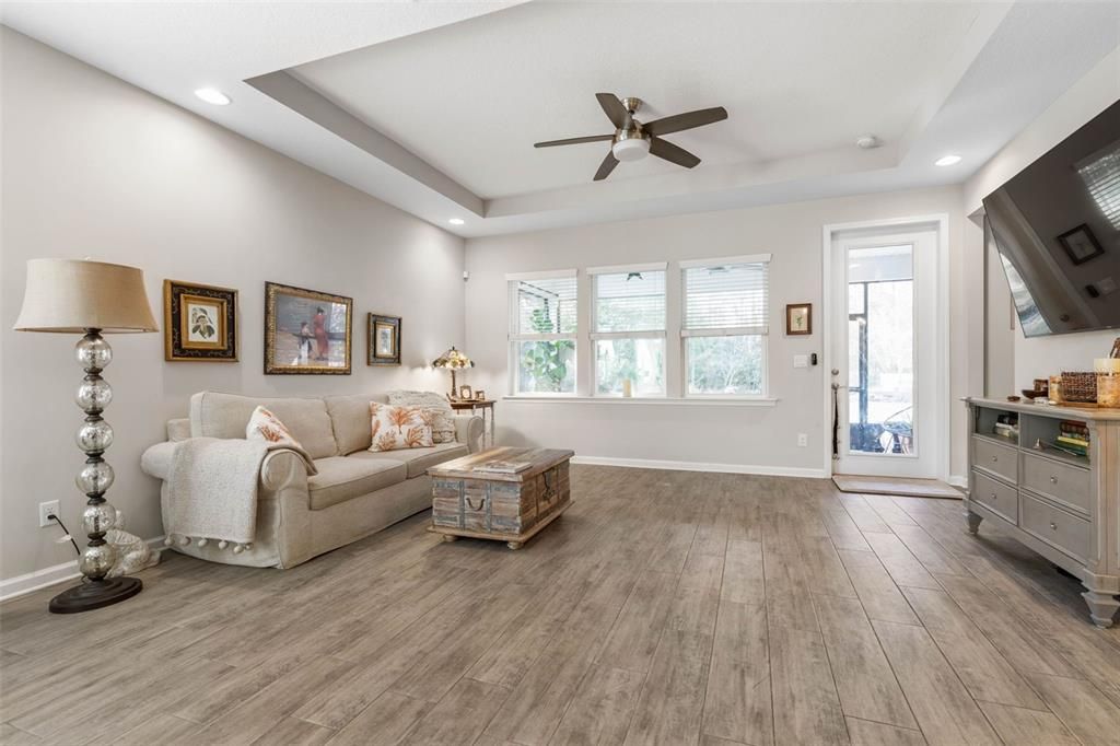 En Venta: $474,999 (3 camas, 2 baños, 1779 Pies cuadrados)