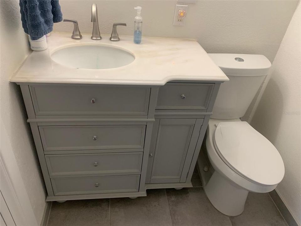 For Sale: $92,000 (2 beds, 2 baths, 919 Square Feet)