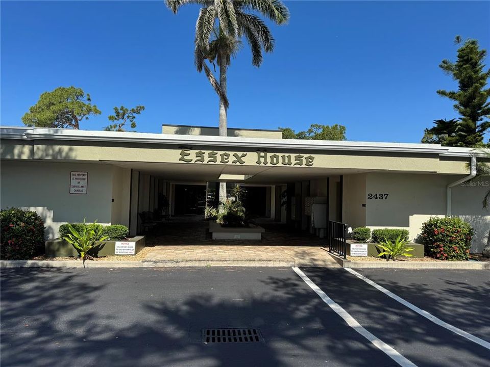 For Sale: $92,000 (2 beds, 2 baths, 919 Square Feet)