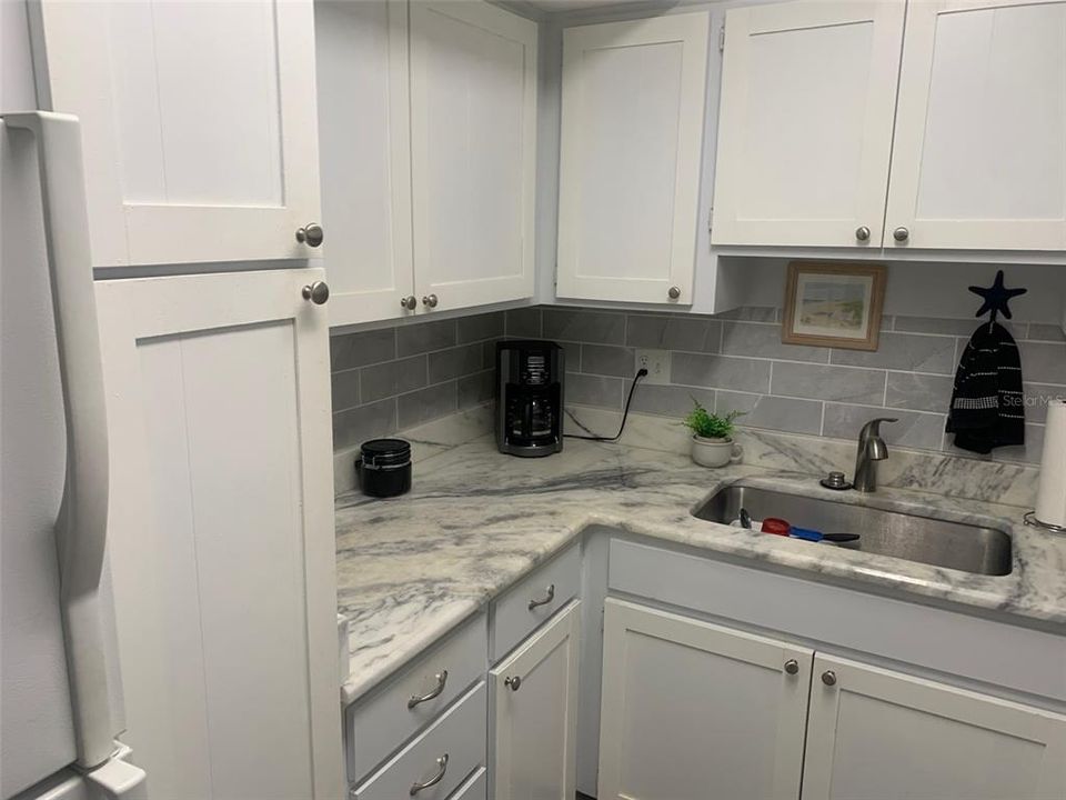 For Sale: $92,000 (2 beds, 2 baths, 919 Square Feet)