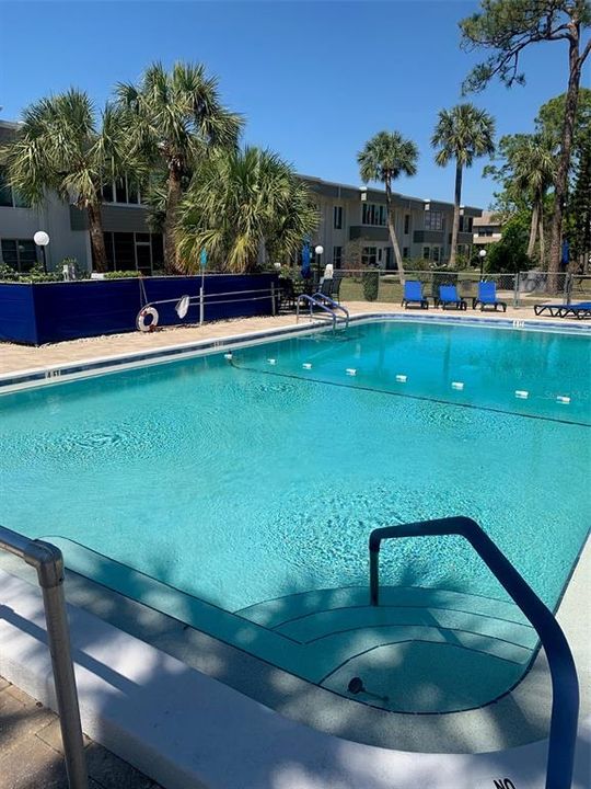 For Sale: $92,000 (2 beds, 2 baths, 919 Square Feet)