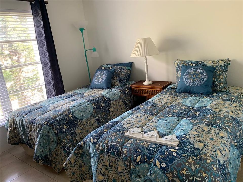 For Sale: $92,000 (2 beds, 2 baths, 919 Square Feet)