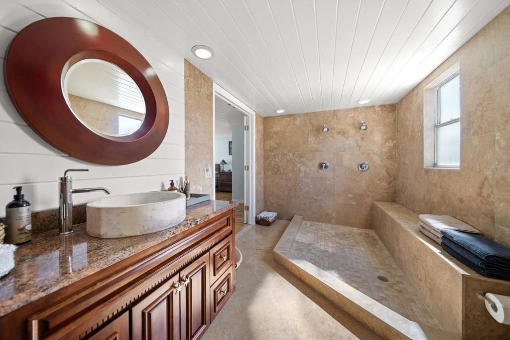 待售: $980,000 (0 贝兹, 0 浴室, 2114 平方英尺)