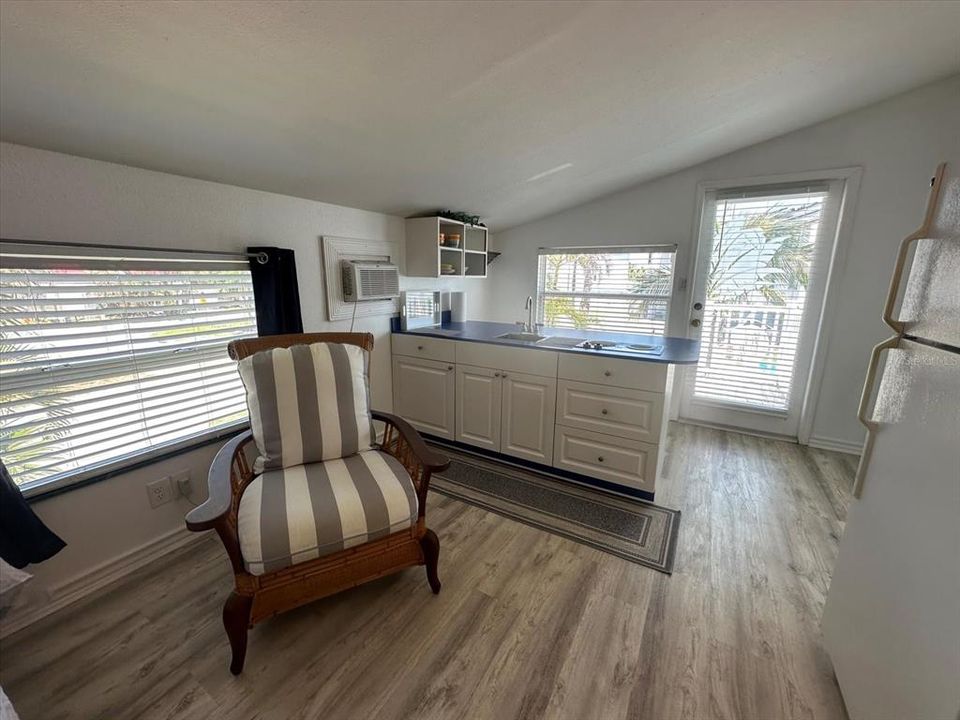 待售: $980,000 (0 贝兹, 0 浴室, 2114 平方英尺)