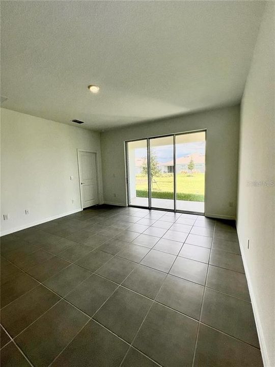 出租: $2,500 (3 贝兹, 2 浴室, 1593 平方英尺)