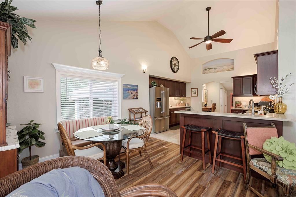 待售: $599,000 (3 贝兹, 2 浴室, 1606 平方英尺)