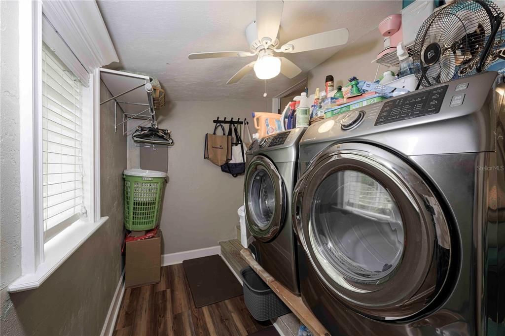 待售: $599,000 (3 贝兹, 2 浴室, 1606 平方英尺)